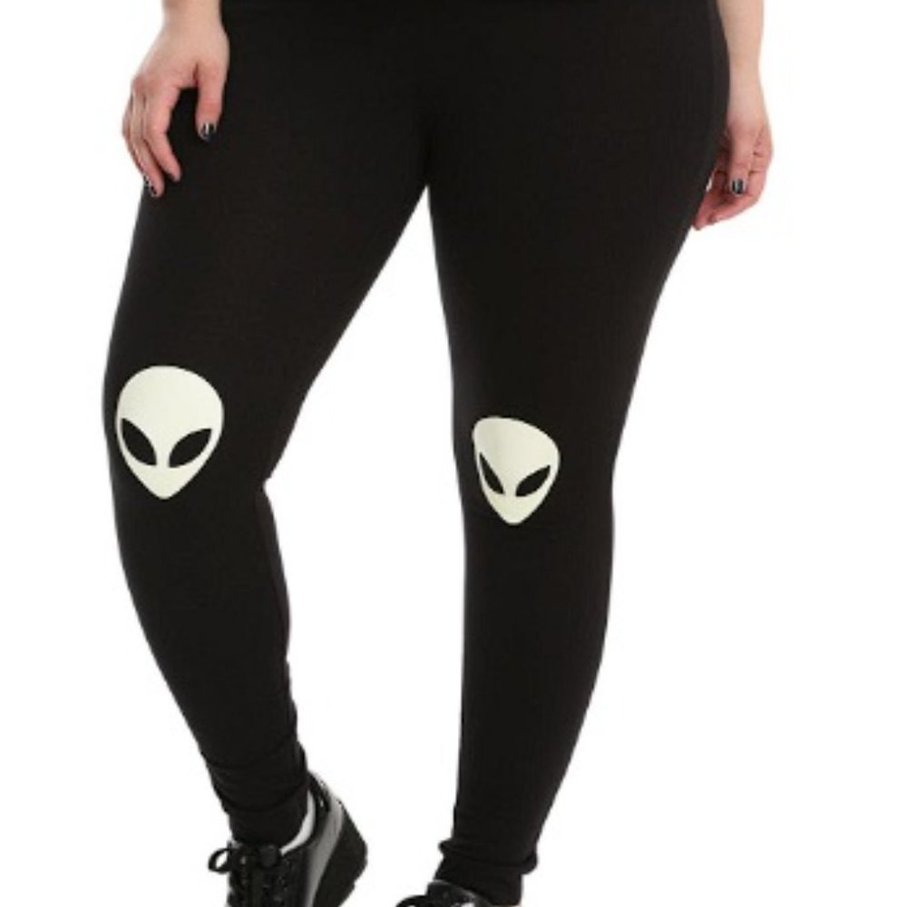 Alien Knee Leggings - Black with Glow-in-the-Dark Alien Heads